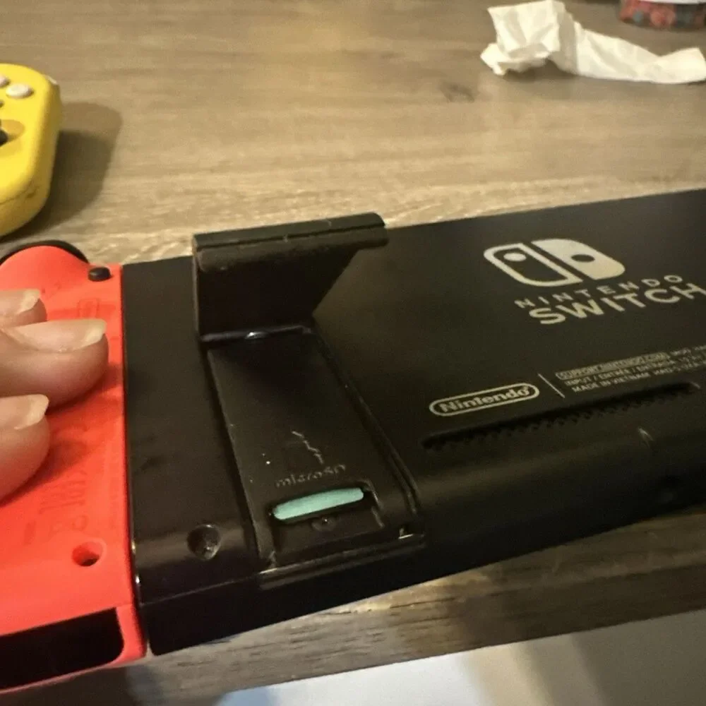 Nintendo Switch HAC-001(-01) 32GB Neon Red Blue Joy-Con Tested Working Reset